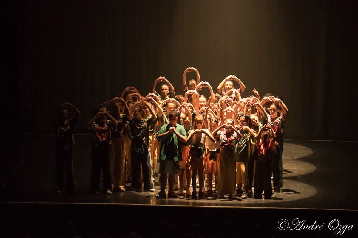 ACC Crew danse